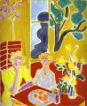 Zwei Mädchen mit gelbem und rotem Hintergrund 1947 abstrakter Fauvismus Henri Matisse